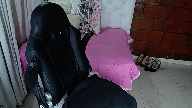 Maira B online show from October 23, 2025, 2:38 pm