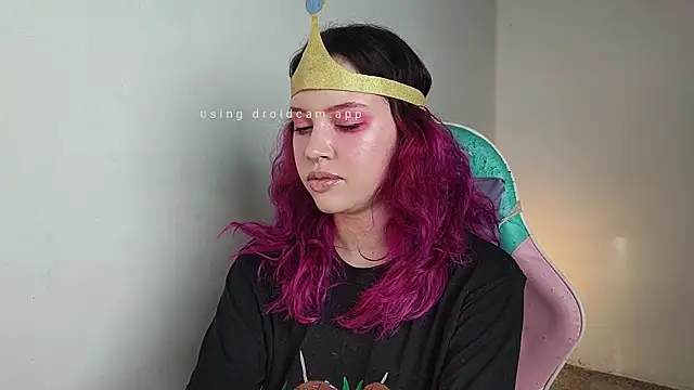 WandaDoll online show from November 11, 2025, 12:00 pm