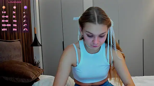 Molly sweetie online show from November 9, 2025, 7:12 am