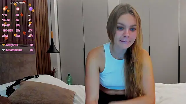 Molly sweetie online show from October 13, 2025, 6:15 am