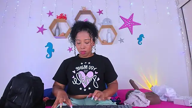 Snapshot of Tanissha_curly chatting on September 16, 2025, 11:44 am Tanissha curly online show from September 16, 2025, 11:44 am
