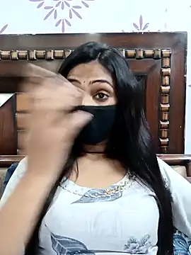 Snapshot of Yours-Bebo chatting on September 26, 2025, 2:35 pm Yours-Bebo online show from September 26, 2025, 2:35 pm