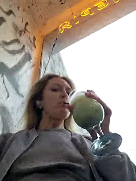 Miss    Mia  online show from October 13, 2025, 1:45 pm