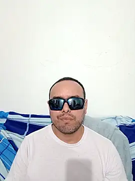 ElSunEagle online show from June 18, 2026, 2:32 am