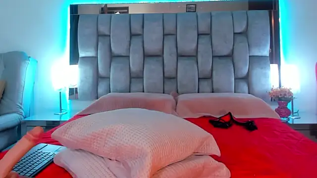 Snapshot of Abbye_blue01 chatting on March 12, 2025, 4:08 am Abbye blue01 online show from March 12, 2025, 4:08 am