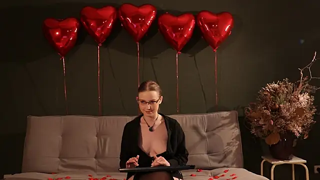 steffania- online show from February 13, 2026, 4:18 pm