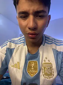 Leonarrrd 01 online show from February 17, 2025, 12:54 am