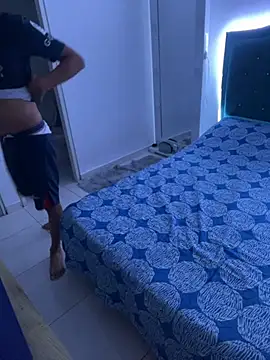 Leonarrrd 01 online show from March 13, 2025, 2:16 am