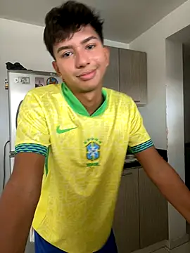 Leonarrrd 01 online show from October 3, 2025, 4:52 pm