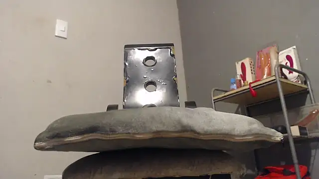 Amazing12inch online show from December 2, 2025, 10:55 pm