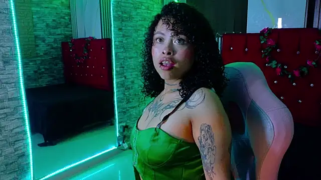 miahernadez303av online show from March 23, 2026, 2:11 am