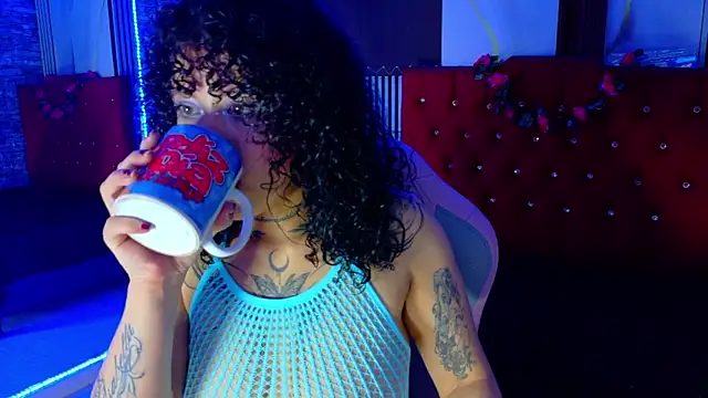 miahernadez303av online show from March 10, 2026, 5:22 am