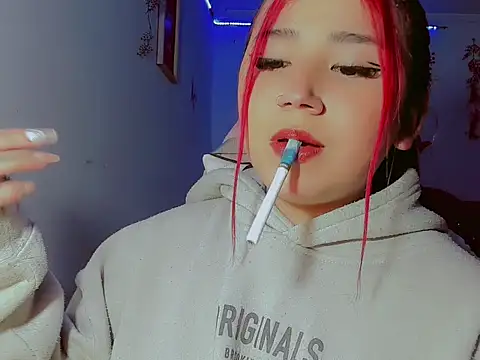 madisonx17 online show from November 5, 2025, 1:42 am