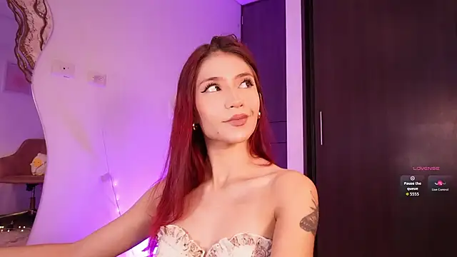 Snapshot of chloebritto chatting on November 9, 2025, 3:49 pm chloebritto online show from November 9, 2025, 3:49 pm