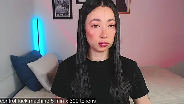 lilyy evanss online show from February 9, 2025, 1:11 am