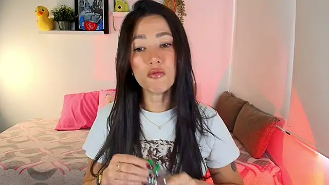 lilyy evanss online show from January 5, 2026, 8:12 pm