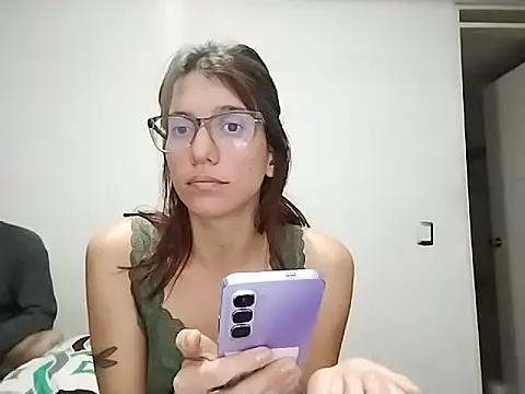 Luna-e-Franco1 online show from April 2, 2026, 1:13 am