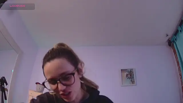 Lucy Princes online show from February 26, 2025, 5:24 am