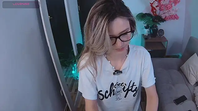 Lucy Princes online show from September 30, 2025, 6:30 am