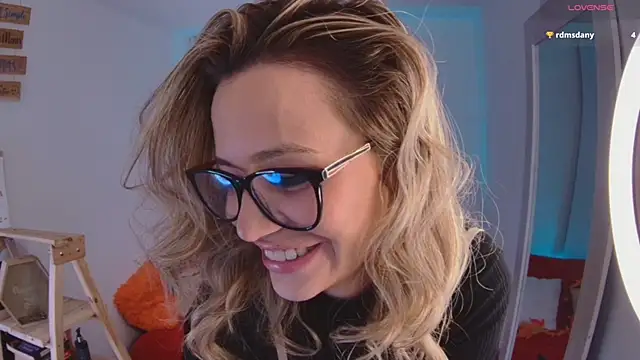 Lucy Princes online show from January 1, 2025, 1:26 am