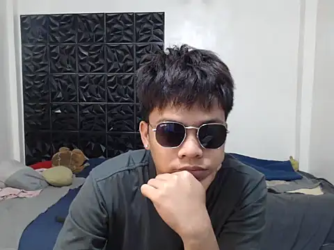 Prince hottie online show from October 14, 2025, 8:37 am