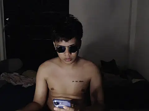 Prince hottie online show from October 23, 2025, 5:22 pm