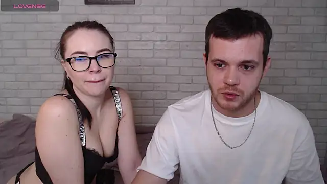 Snapshot of Fuckyoursecretary69 chatting on May 6, 2026, 10:52 am Fuckyoursecretary69 online show from May 6, 2026, 10:52 am