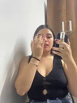 Snapshot of CamilaSofiia chatting on October 24, 2025, 8:52 pm CamilaSofiia online show from October 24, 2025, 8:52 pm