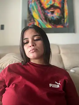 CamilaSofiia online show from June 10, 2026, 10:44 pm