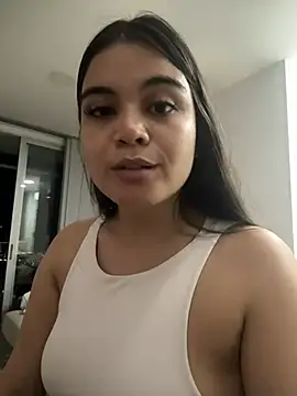 CamilaSofiia online show from June 14, 2026, 1:24 am