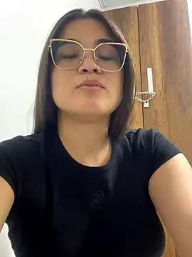 Snapshot of CamilaSofiia chatting on November 4, 2025, 9:07 pm CamilaSofiia online show from November 4, 2025, 9:07 pm