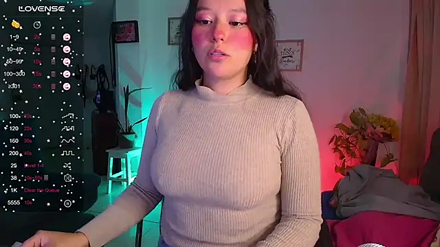 Snapshot of Lexie_Thompson10 chatting on February 17, 2025, 5:58 am Lexie Thompson10 online show from February 17, 2025, 5:58 am