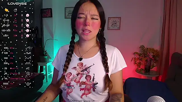Snapshot of Lexie_Thompson10 chatting on February 23, 2025, 5:23 am Lexie Thompson10 online show from February 23, 2025, 5:23 am