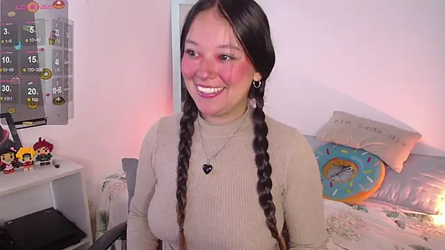 Snapshot of Lexie_Thompson10 chatting on September 23, 2025, 5:20 pm Lexie Thompson10 online show from September 23, 2025, 5:20 pm