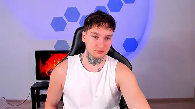 Chris Tyson online show from December 16, 2025, 9:46 am