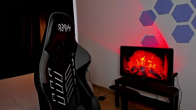 Chris Tyson online show from November 25, 2025, 6:58 am