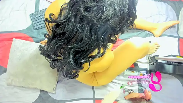 kaiagerbes3 online show from December 4, 2025, 9:25 pm