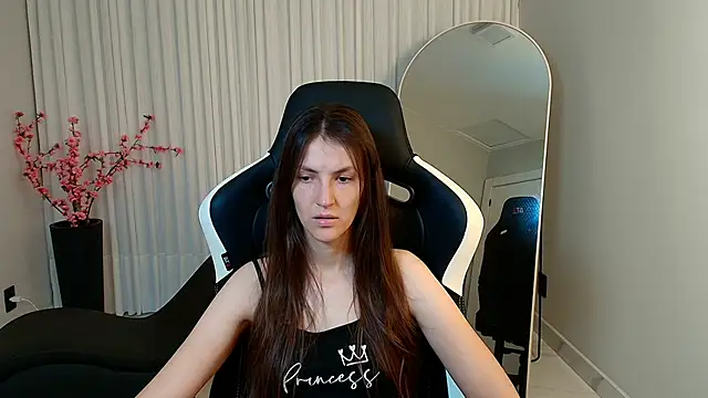 upssnowy online show from October 11, 2025, 5:03 pm