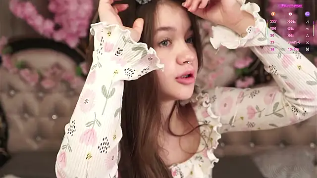 AmiLewis online show from March 17, 2026, 1:08 am