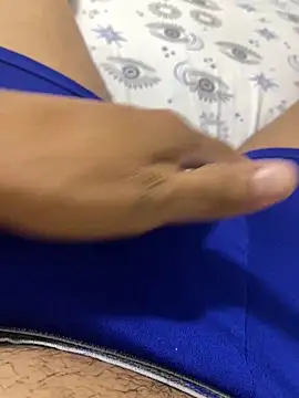 atreus35 online show from April 18, 2026, 4:04 am