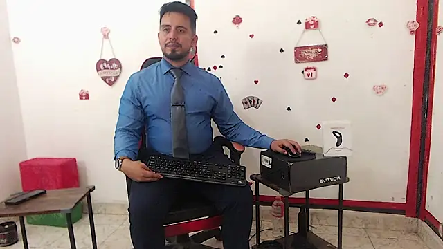 Snapshot of KalethBigDick chatting on February 13, 2026, 4:56 am KalethBigDick online show from February 13, 2026, 4:56 am