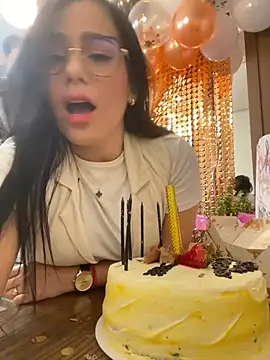 Snapshot of Miah_gomez_ chatting on January 30, 2025, 7:04 pm Miah gomez online show from January 30, 2025, 7:04 pm