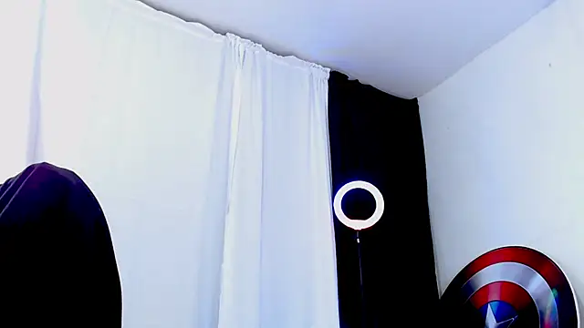 Snapshot of Antonywebb94 chatting on June 10, 2026, 4:13 am Antonywebb94 online show from June 10, 2026, 4:13 am