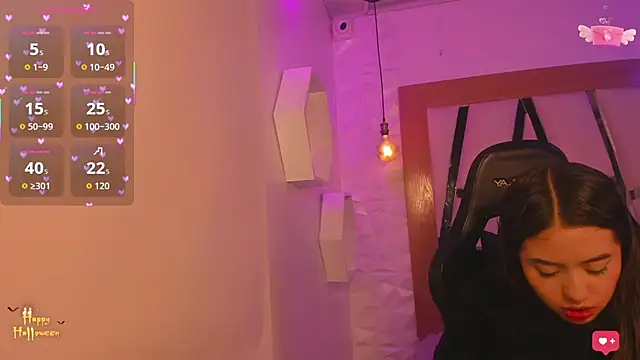 ary cooper  online show from November 14, 2025, 11:36 am