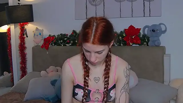 CassKiera online show from December 17, 2025, 6:07 am