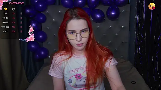 EmilyKents online show from November 13, 2025, 12:58 am