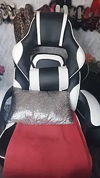 Luiza Hammer online show from November 27, 2025, 10:48 am