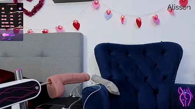 alissonandamy online show from September 18, 2025, 8:56 pm