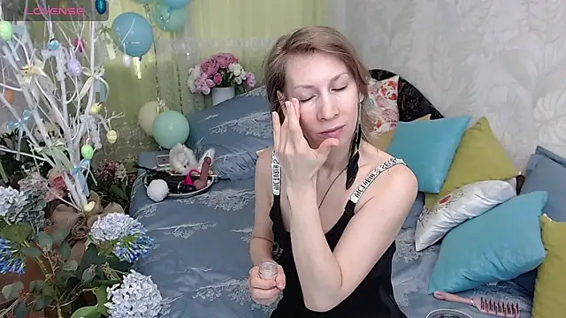 AdrianaSea online show from April 15, 2026, 8:42 am