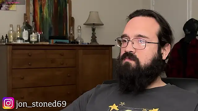 Snapshot of Seraph_De_La_Luna chatting on February 4, 2026, 1:33 am Seraph De La Luna online show from February 4, 2026, 1:33 am